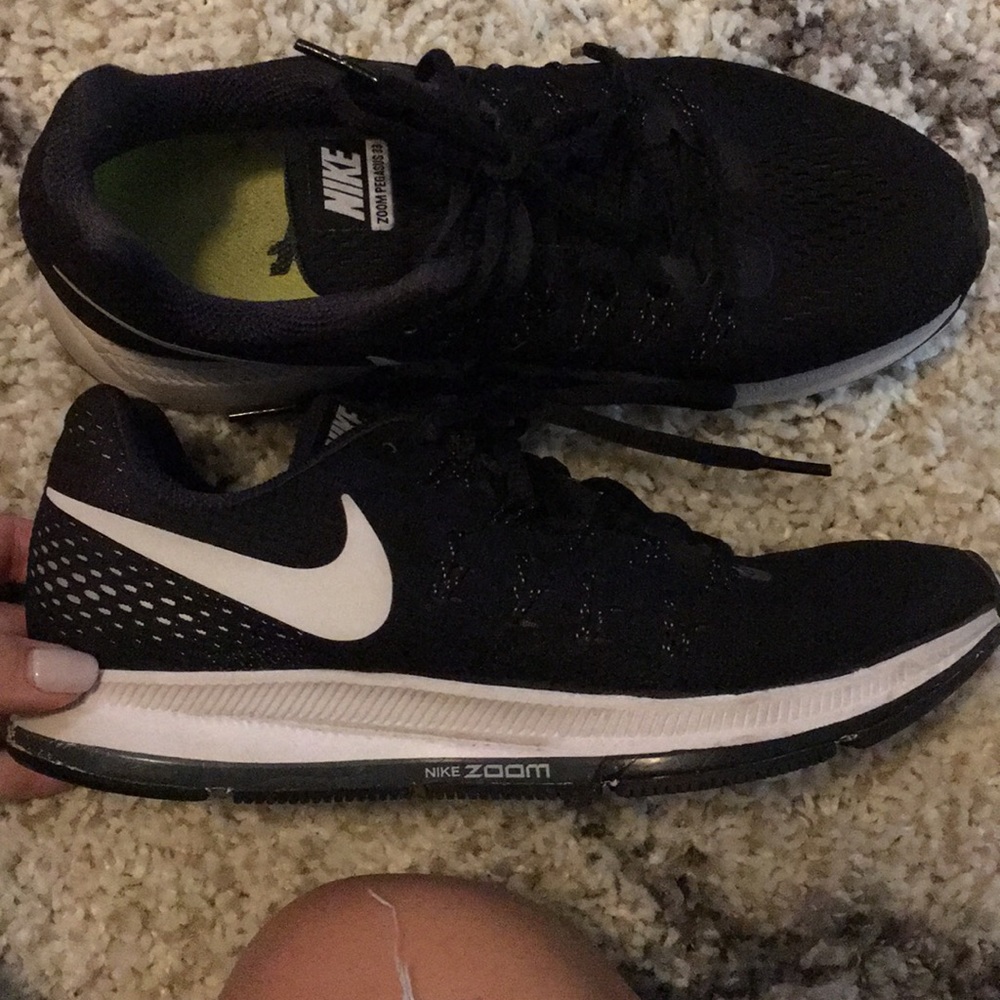 tennis shoe